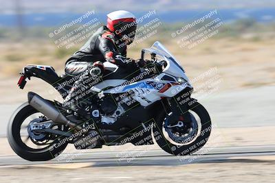 media/Nov-16-2025-Race Pace (Sun) [[8c5fa54630]]/Verified Riders/3-Turn 14 (1045am)/